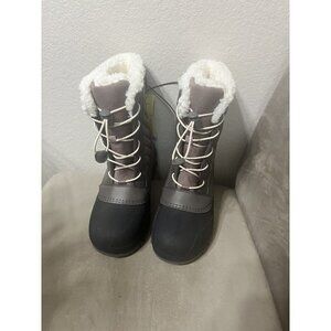 All In Motion Skylar Lace-Up Thermolite Faux Fur Winter Boots Blush Girls Size 6